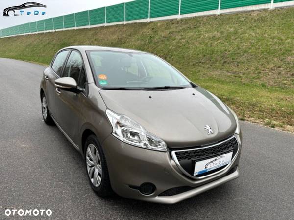 Peugeot 208 PureTech 82 Start & Stop Allure - 2