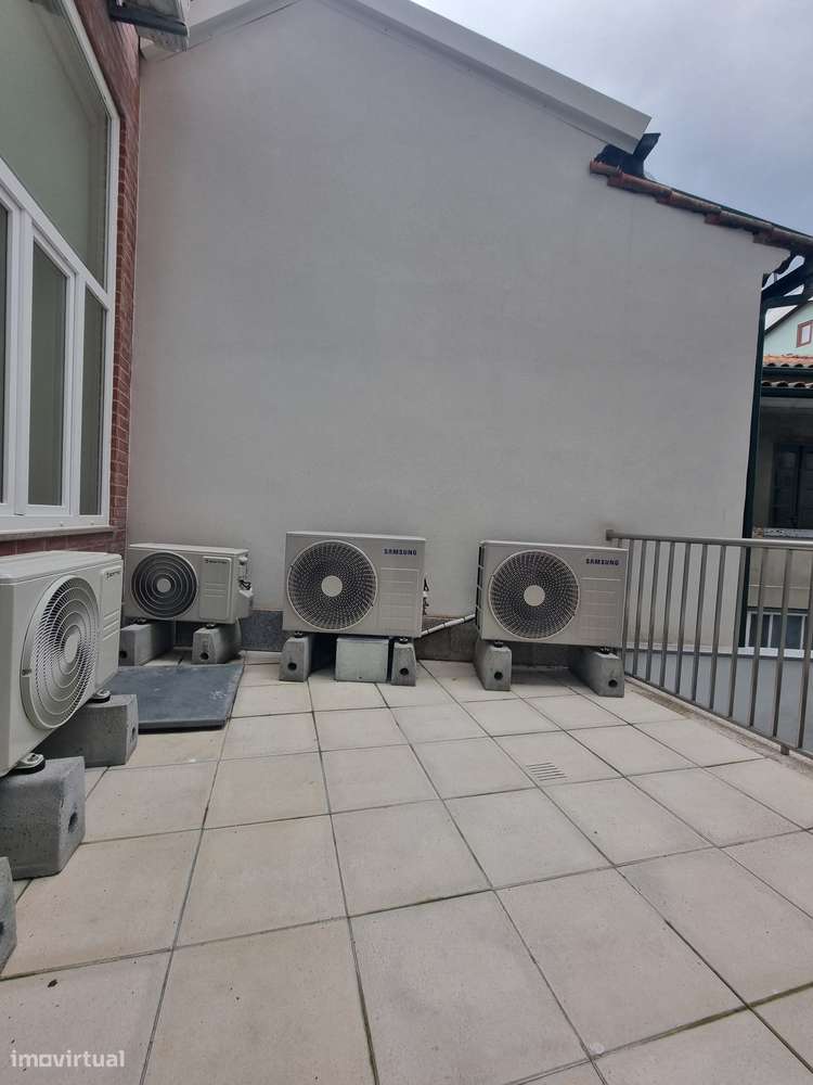 Apartamento T2 para arrendamento no centro da cidade – 800€ - Grande imagem: 3/14