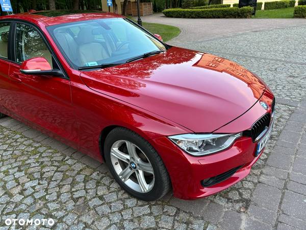 BMW Seria 3 328i Touring Modern Line - 9