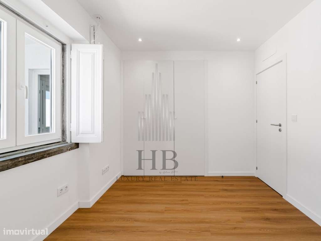 Andar de Moradia T2 + Anexo T1 Independente | Vista Mar e Serra | P...-36
