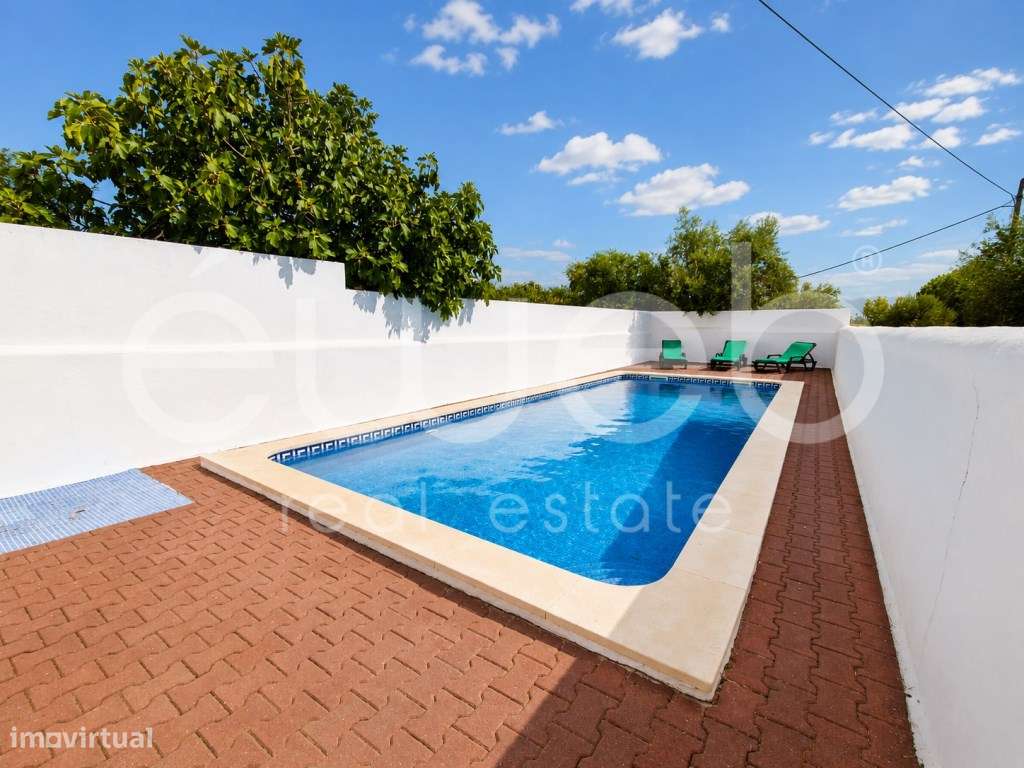 Moradia T4 de Arquitetura Alentejana com Piscina, Motrinos, Regueng...-59