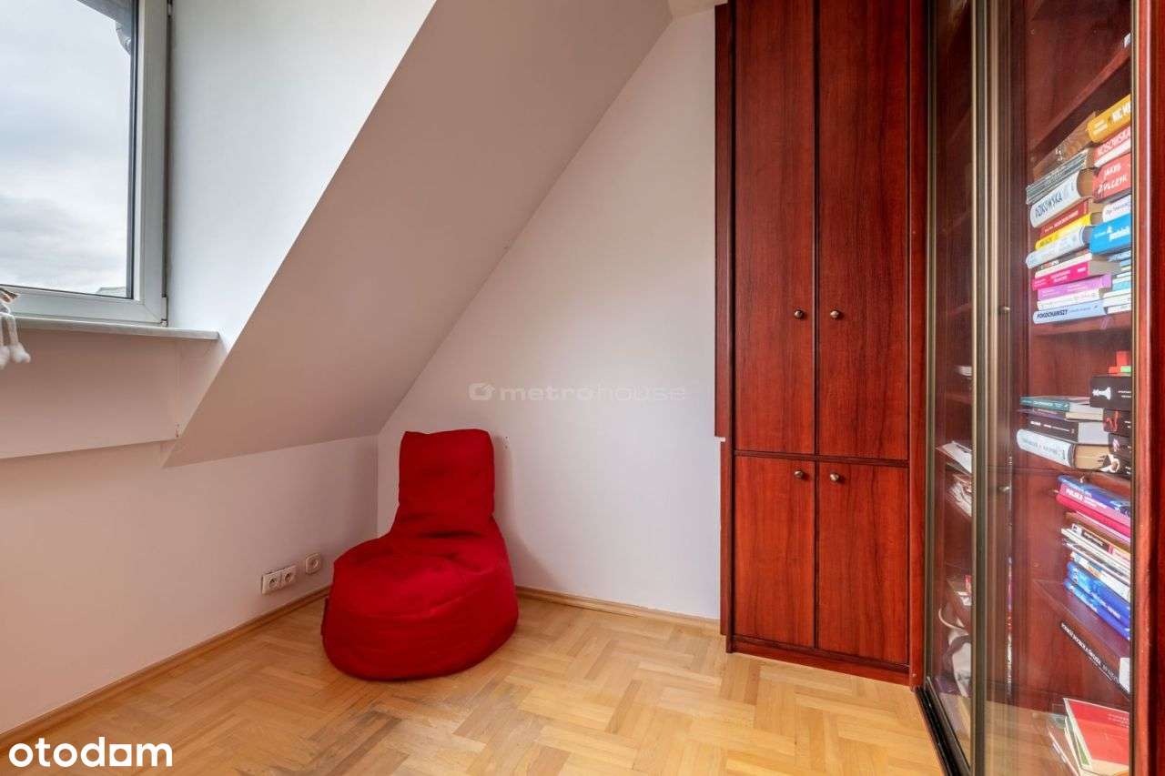 Dwupoziomowe mieszkanie Hallera, Osiedle Generałów-11