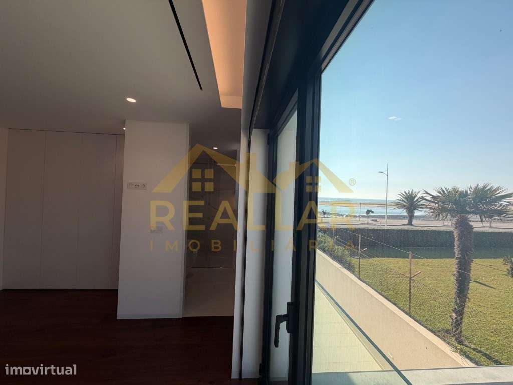 Villas Rio & Mar: Moradias T4 Exclusivas na Primeira Linha de Espos...-17
