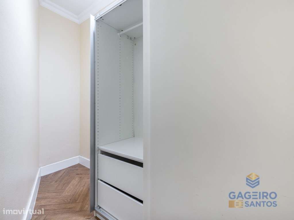 Moradia T2 + 1 com Jardim e Churrasqueira a 5 Minutos da Praia-34