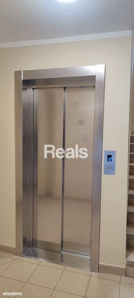 Kawalerka Muranów Śródmieście, balkon, komórka-8