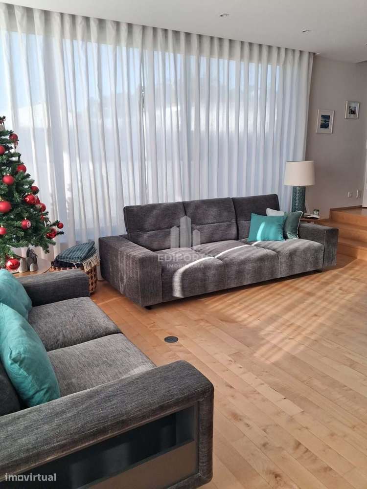 Moradia T4+1 com 4 Suítes e Acabamentos de Luxo - Grande imagem: 5/60