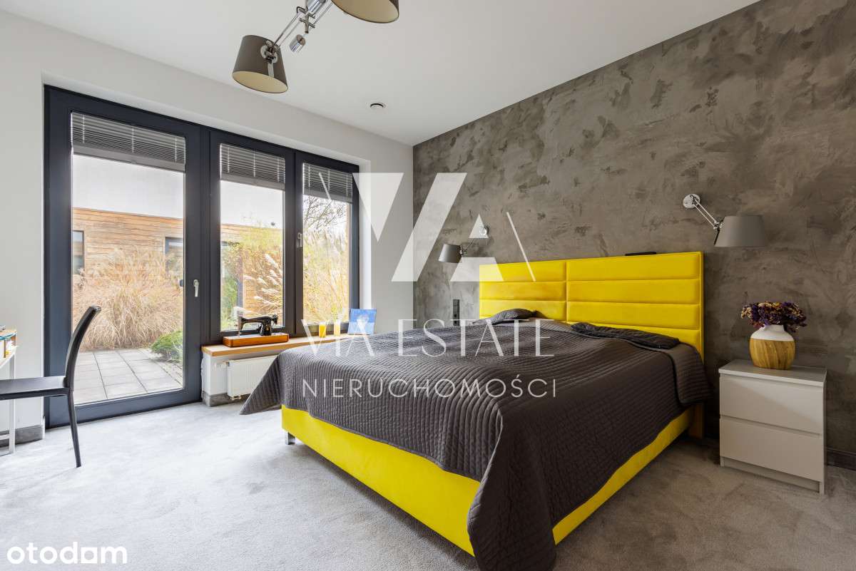 Parterowy nowoczesny dom w Konstancinie I 305m-6