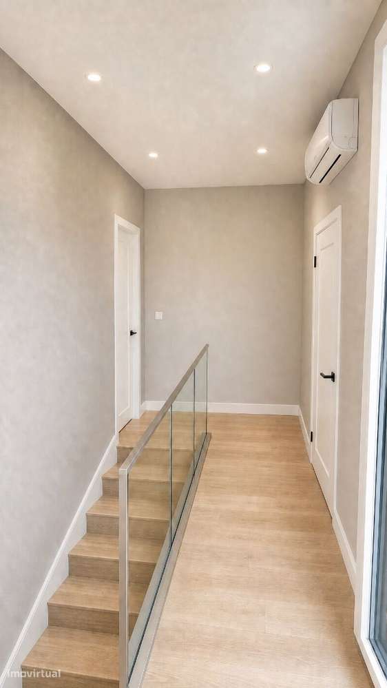 APARTAMENTO T2 Duplex  com terraço, como novo, Situado no Bairro No...-5
