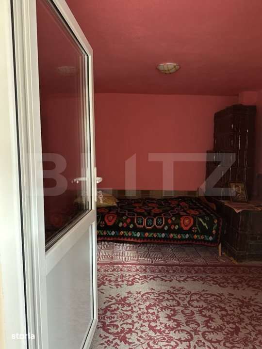 Casa cu 3 camere, zona Isvarna - Imagine principală: 5/9