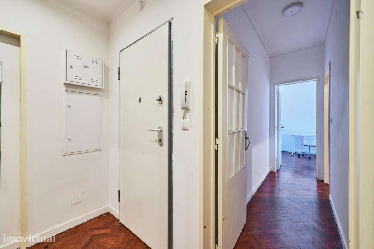 Quarto - localizado em Saldanha Lisbon - Grande imagem: 4/10