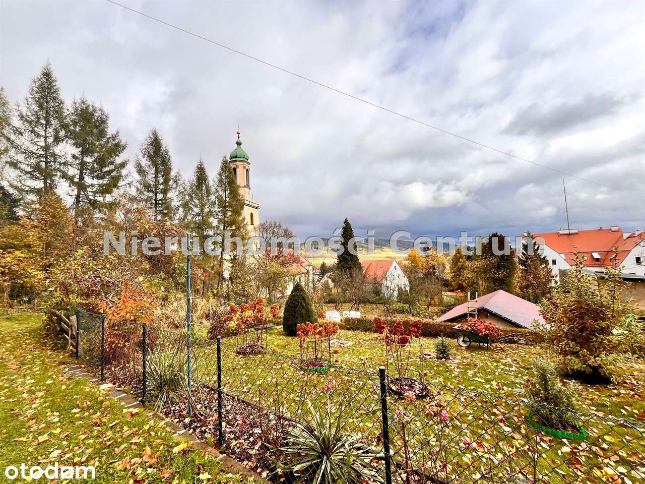 Parter w domu dwurodzinnym z 1870 r. w stylu dworku.-2