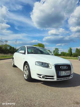 Audi A4 2.0T FSI Quattro - 4