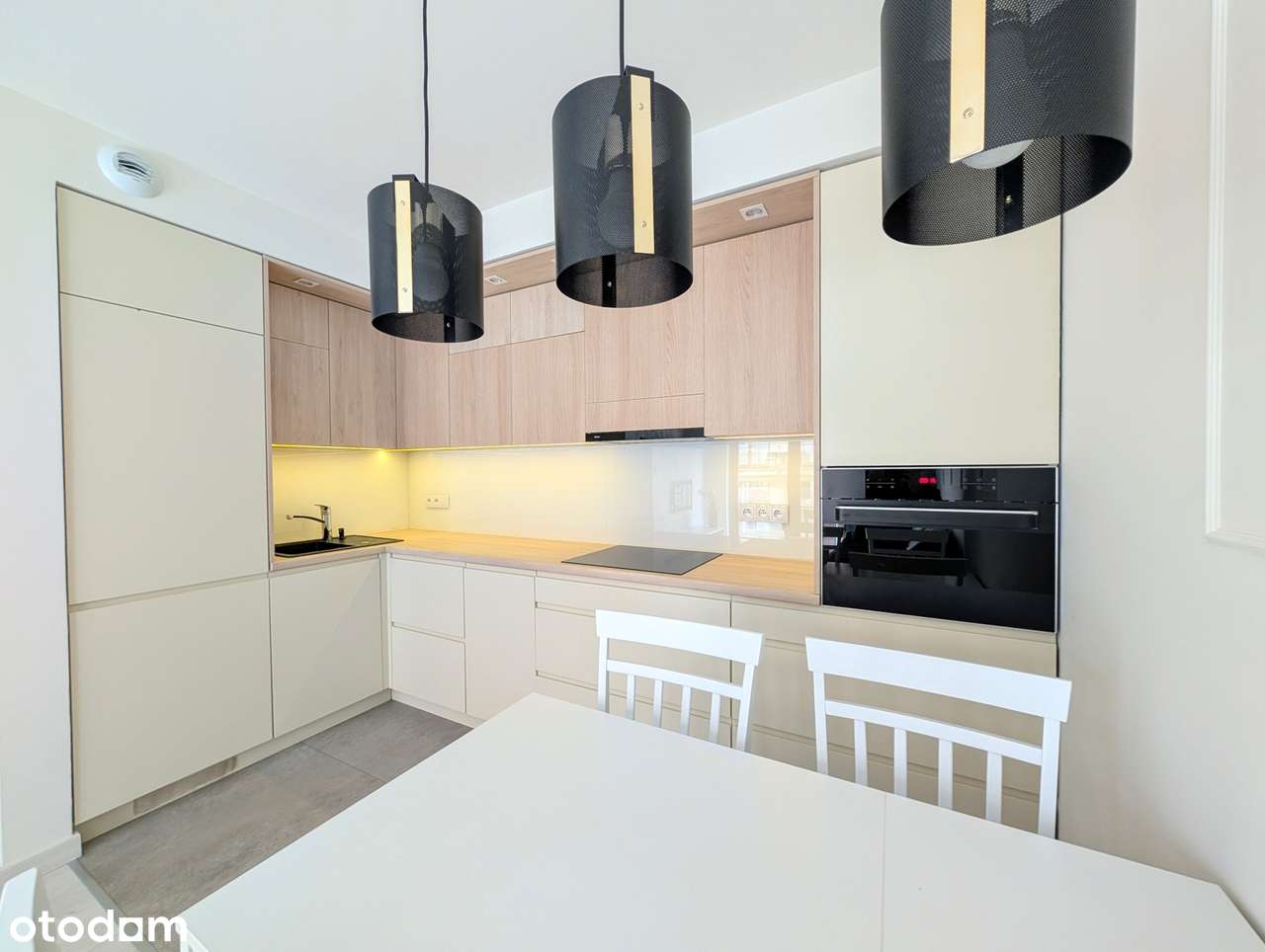 3 pok. do wejścia, NOWE budownictwo, balkon, garaż, komórka,blisko MPK-0