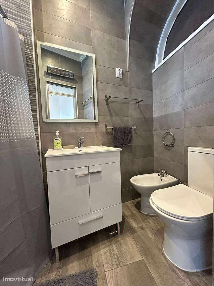 Apartamento T1+1 em Propostas Múltiplas-19