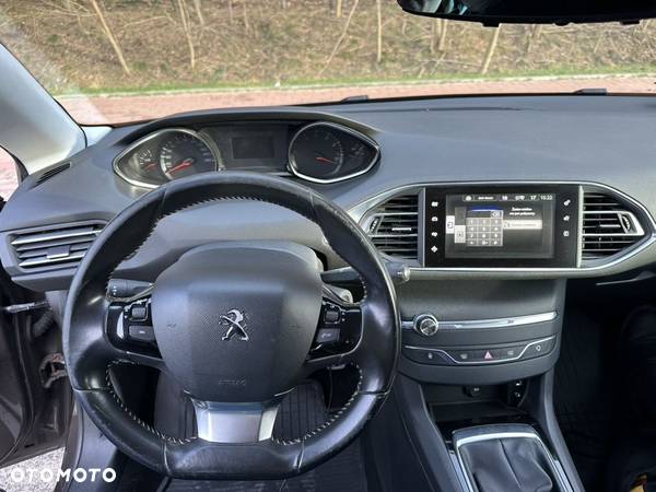 Peugeot 308 82 VTi Active - 23