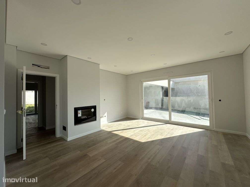 Moradia térrea NOVA T3+1 próximo das praias da Ericeira - Grande imagem: 5/28