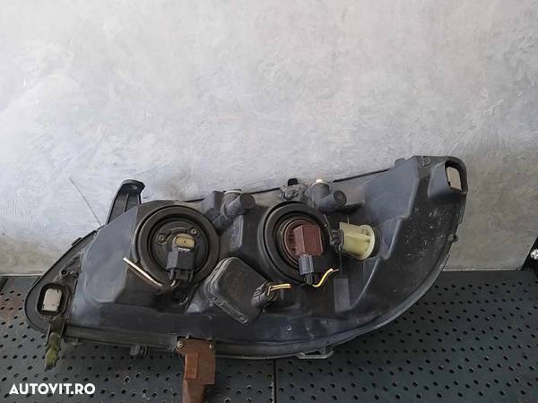 Far dreapta opel zafira a t98 89100055 - 3