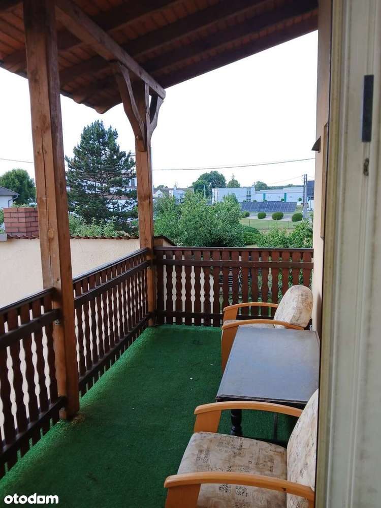 Dom z garażem i dużym ogrodem !-4