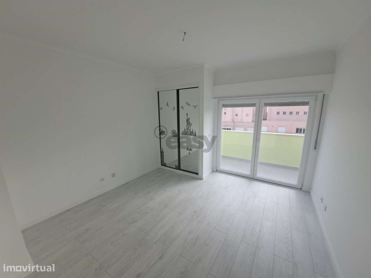Apartamento T4 Duplex - Avenida de Fitares-24