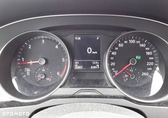 Volkswagen Passat 2.0 TDI (BlueMotion Technology) DSG Comfortline - 9