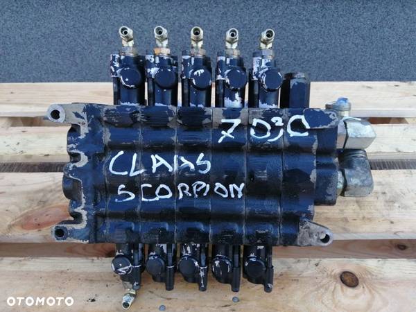 Rozdzielacz hydrauliczny Claas Scorpion 7030 - 6
