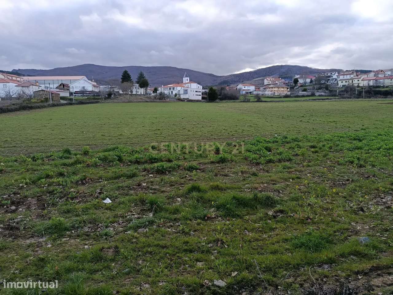 Terreno Urbano Espetacular em Rebordãos, Bragança-14