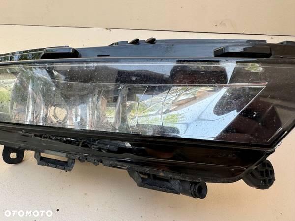 SKODA OCTAVIA III 3 HALOGEN PRAWY PRZEDNI PRZÓD 5E0941700 - 4