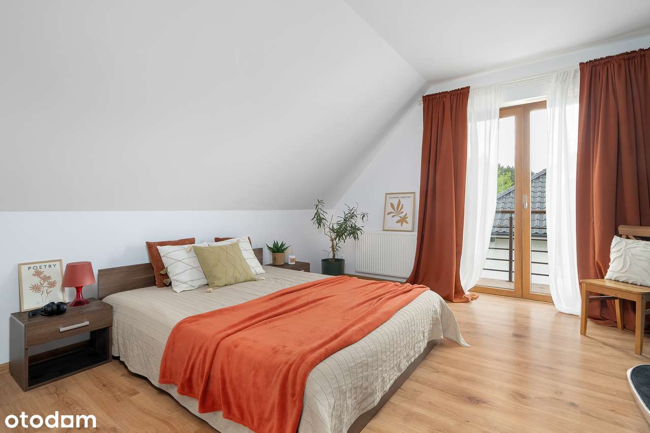 Rodzinny dom. Salon + 4 pokoje! Duża działka 880m² i wiata garażowa 2-8