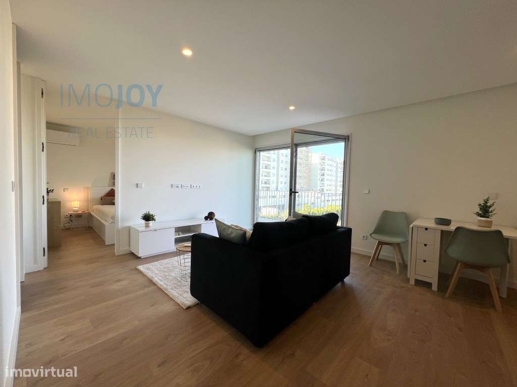 Apartamento T1 para Arrendamento com Varanda e Lugar de Estacioname... - Grande imagem: 4/27