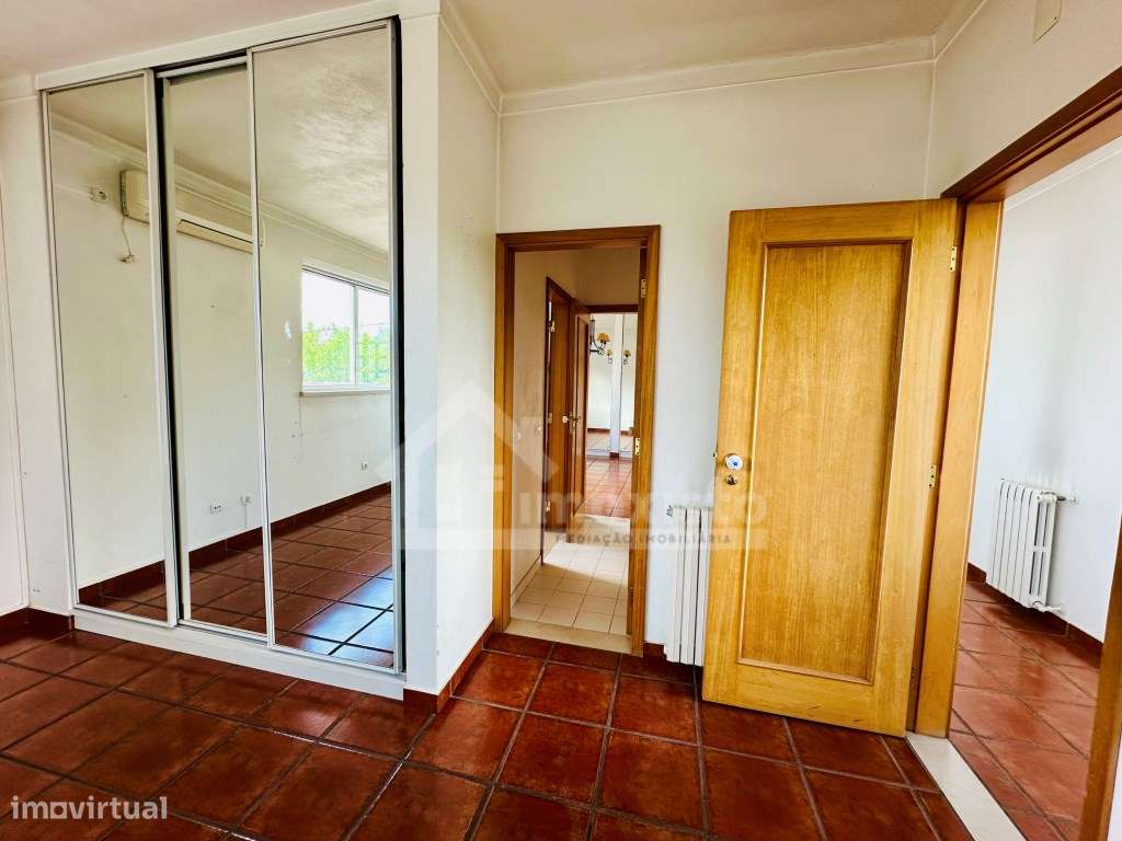 Moradia T6 pronta a habitar com piscina em Lousã-24