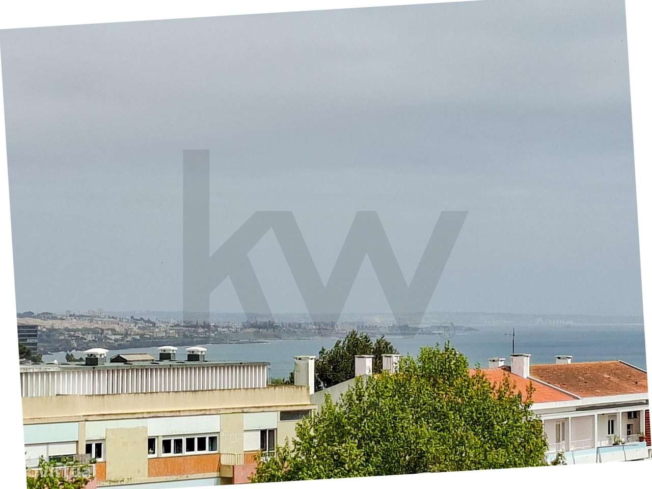Exclusiva Penthouse T2+1 com Vista Mar | Bº Assunção/Cascais-7