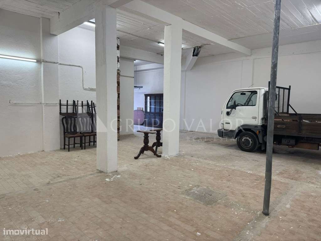 Garagem 120m2, na Abrunheira-6