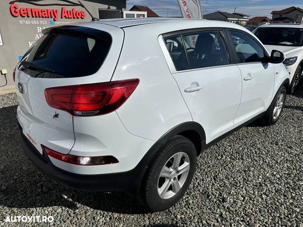 Kia Sportage 1.6 GDI 2WD Dream-Team Edition - 3