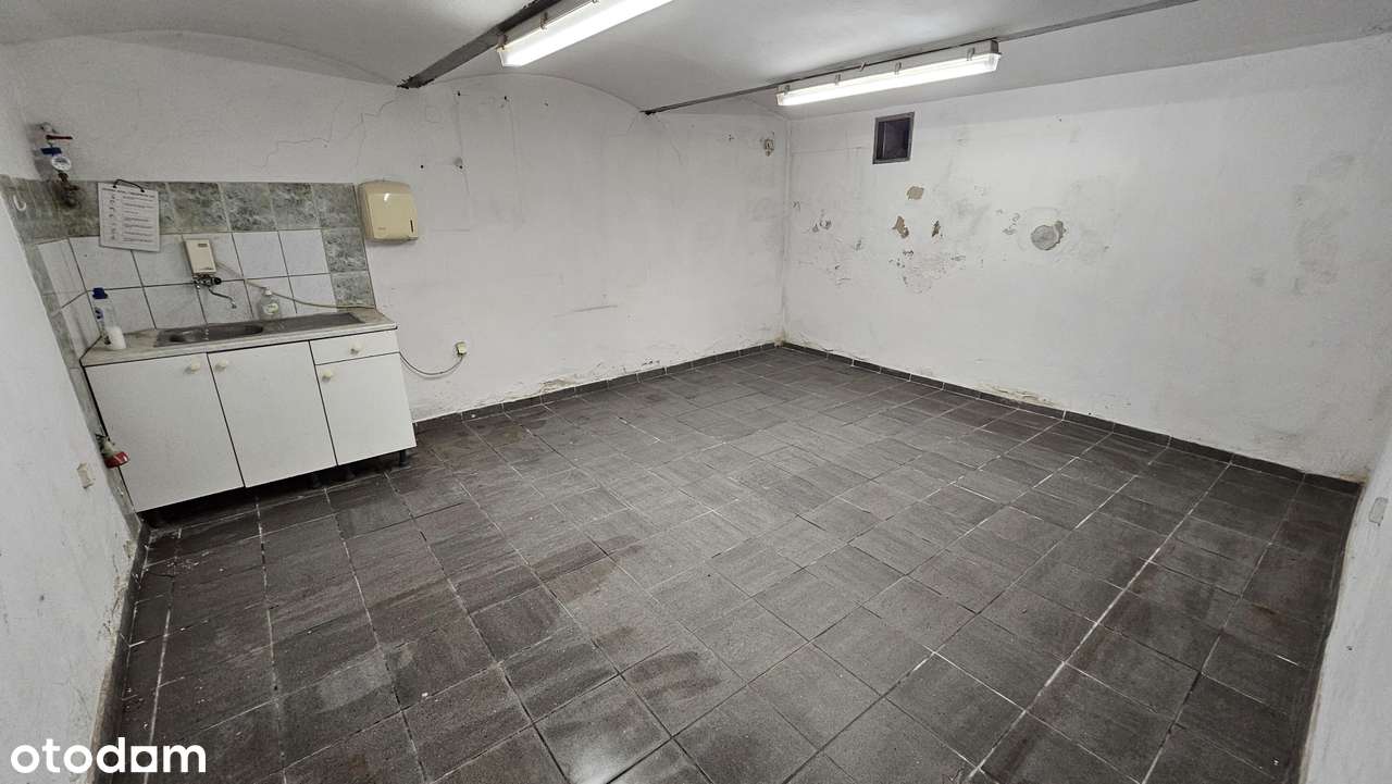 Komfortowy lokal 48,70m2 plus piwnica 19,50m2 NOWA CENA-10