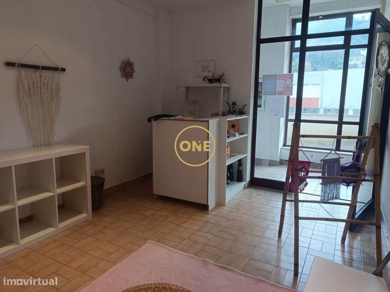 Loja no Centro de Terras de Bouro ️ - Grande imagem: 3/9