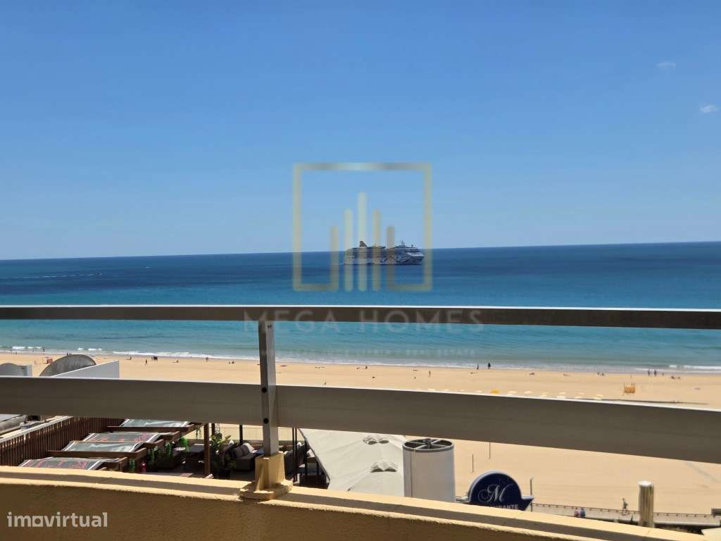T2 renovado com vista deslumbrante para o areal da Praia da Rocha, ...-19