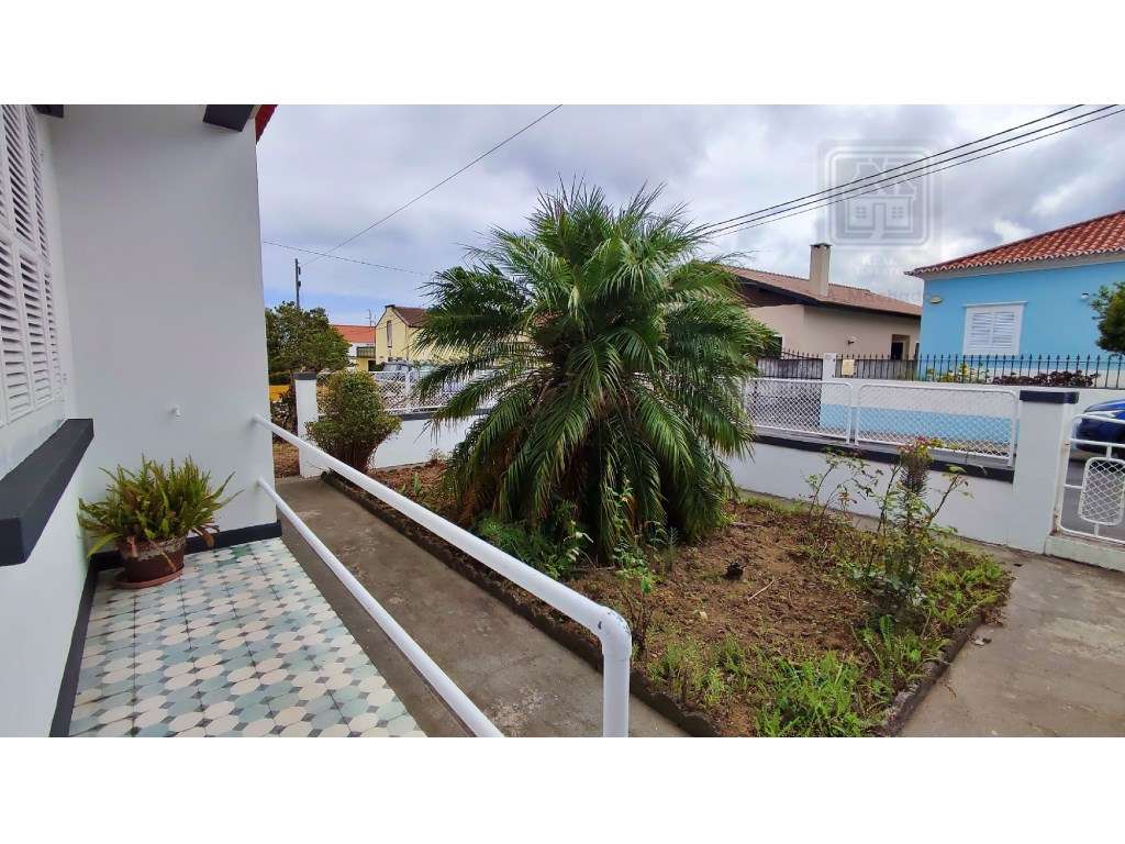 VENDA de VIVENDA - MORADIA com garagem, jardim e quintal - Santa Bá...-9