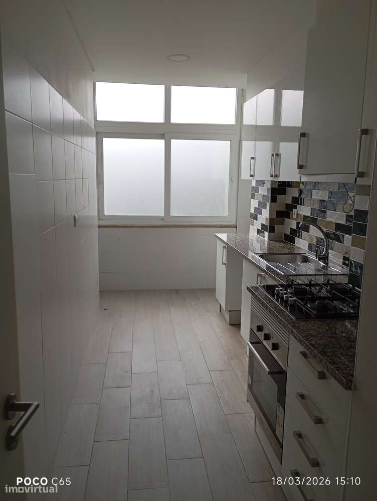 Apartamento  T3 Odivelas junto  Estação  Metro de Odivelas - Grande imagem: 2/11