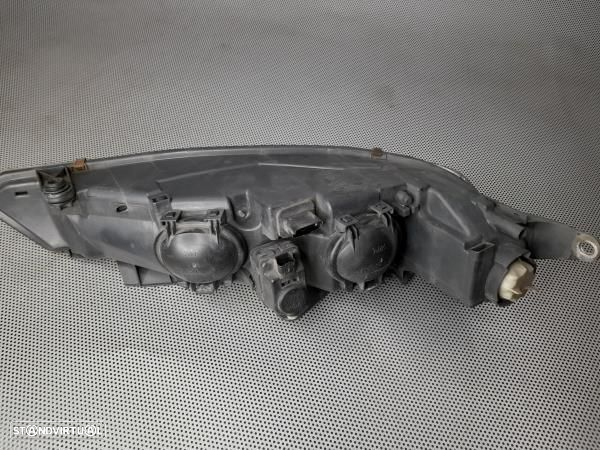 Otica / Farol Esq Peugeot 406 (8B) - 6