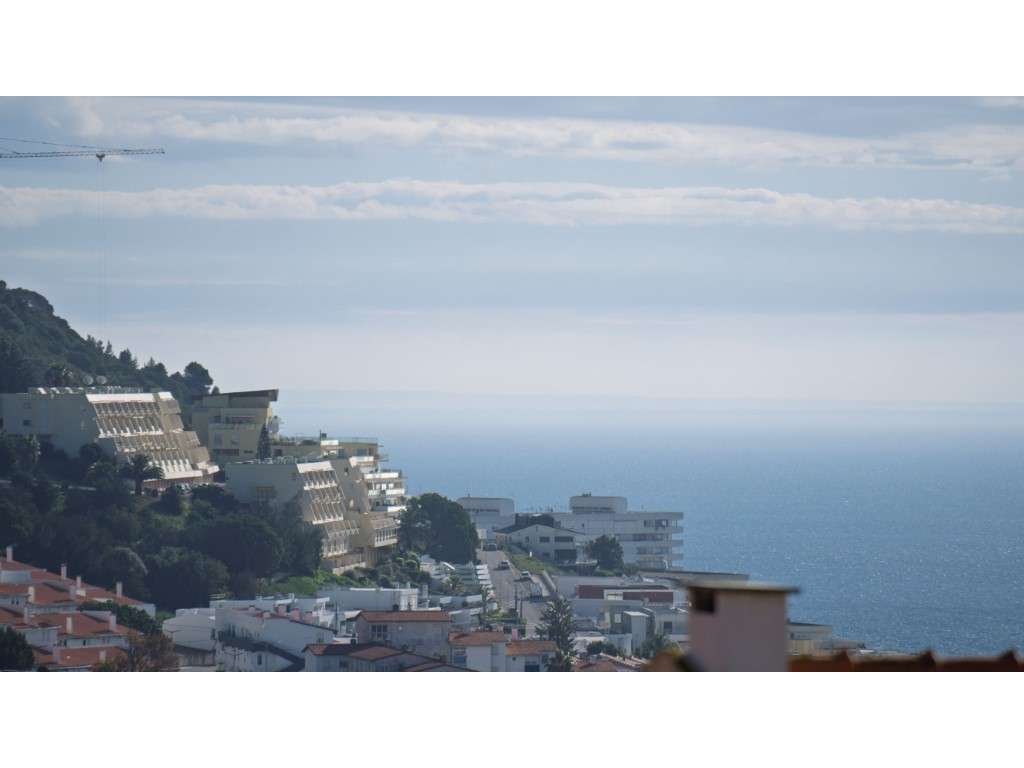 Moradia T3 com Piscina em Sesimbra-31