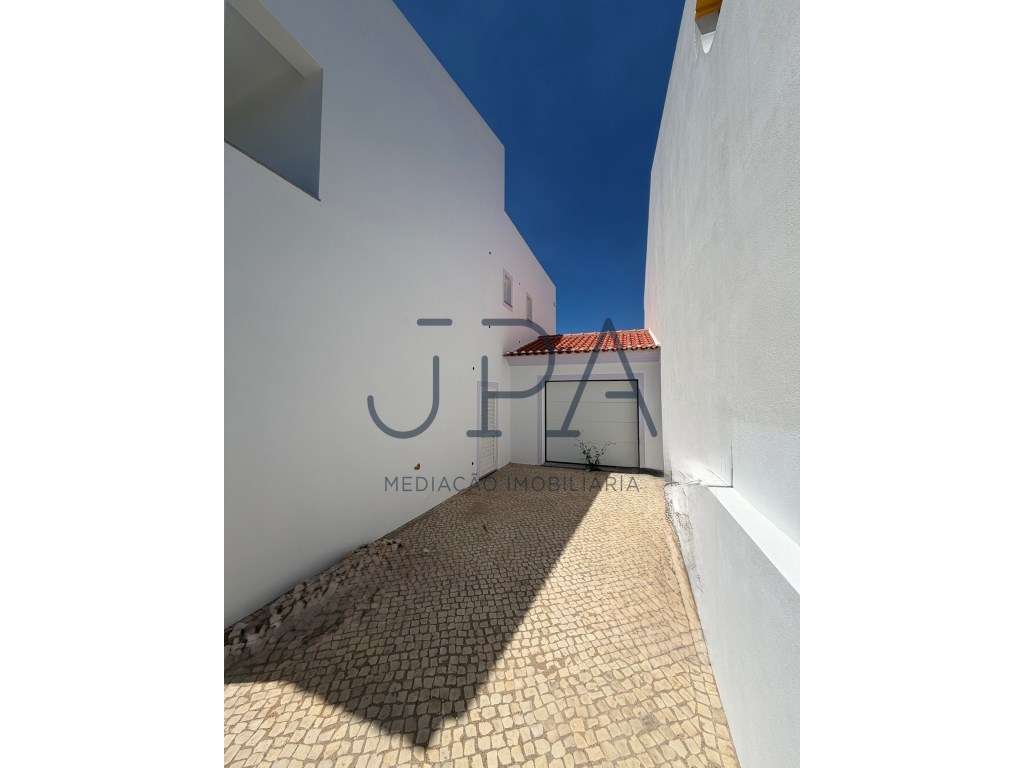 Altura - Em construção - moradia T4 com garagem e piscina-44