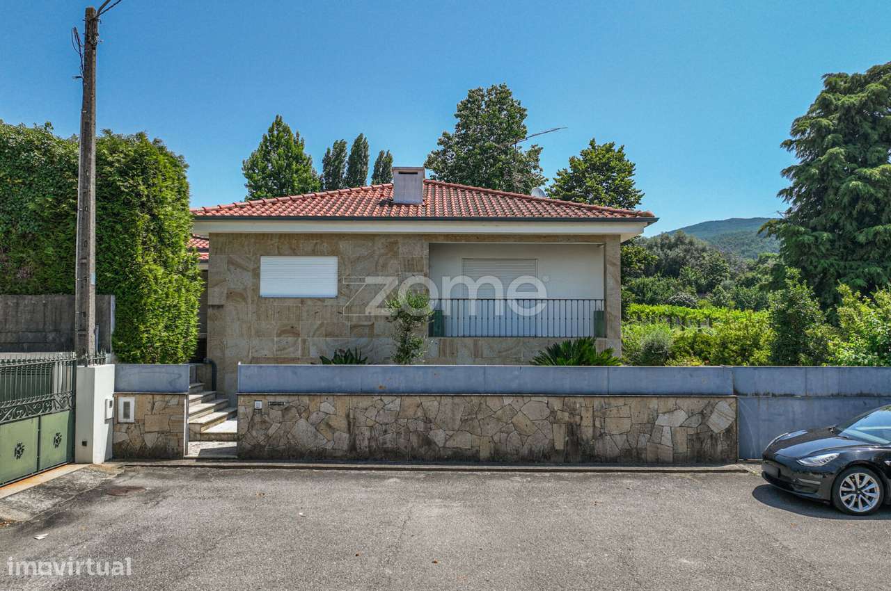 MORADIA T4 EM BRAGA - Grande imagem: 3/39