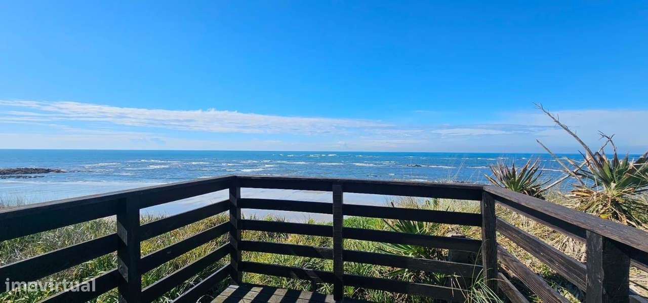 Refúgio sobre o Atlântico – Moradia T5 na 1ª Linha de Mar-10