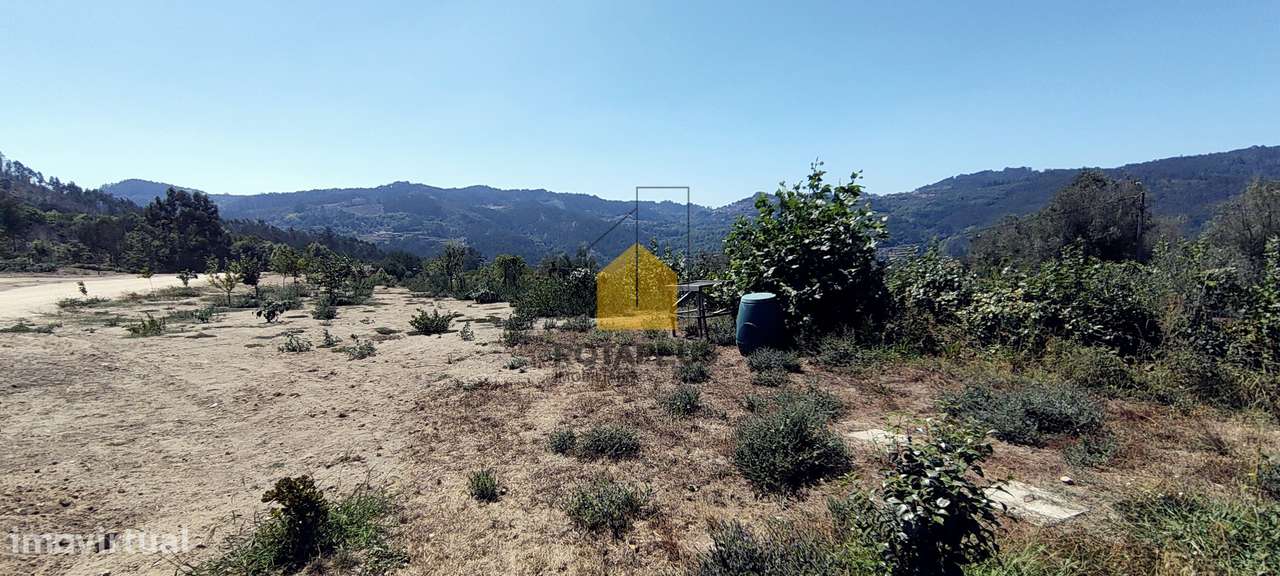 Quinta de Charme com Antigo Lagar, Pomar e 2.200 m² de Natureza-11
