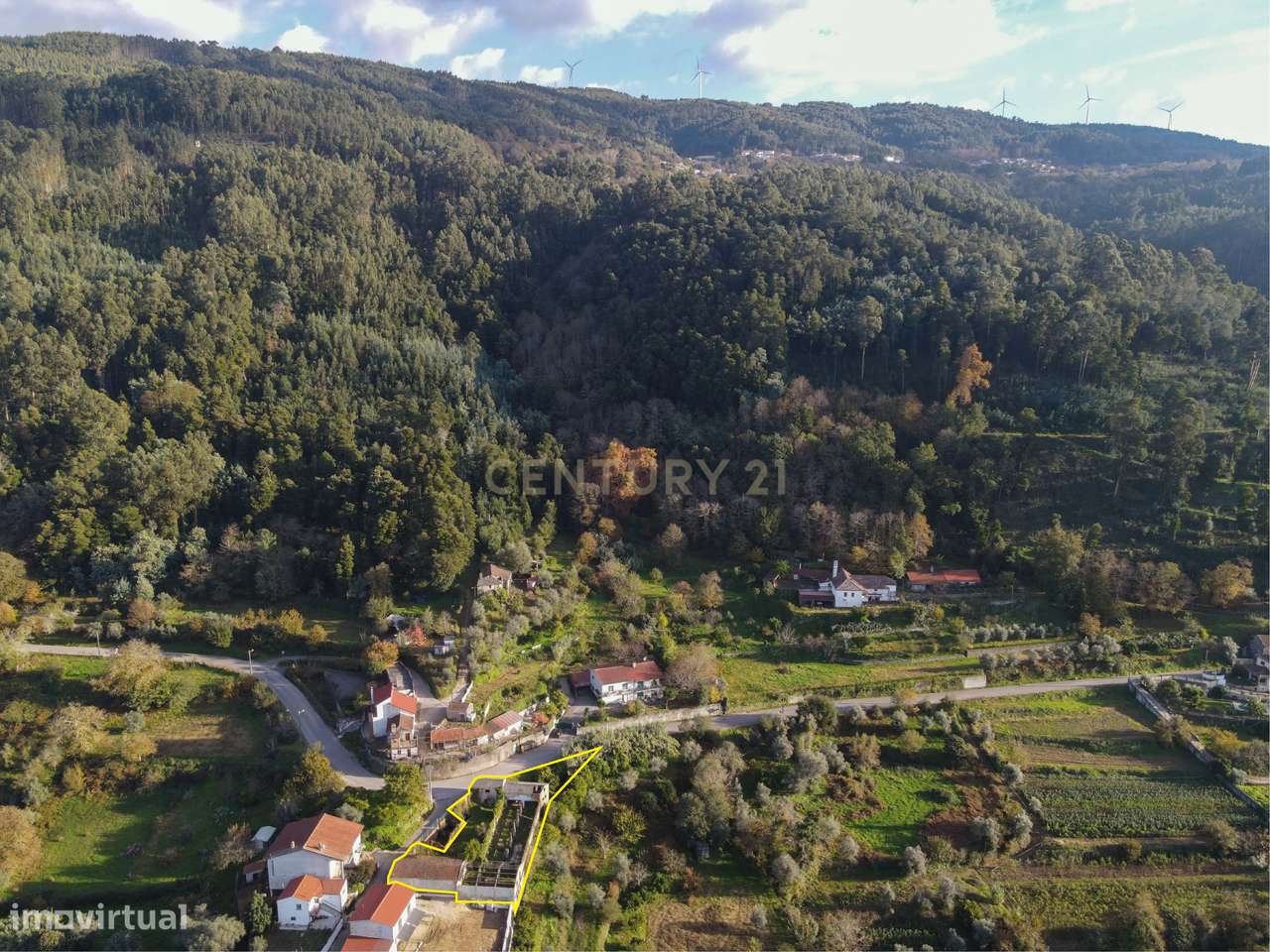 Ruína com terreno - Vila Nova, Miranda do Corvo - Grande imagem: 4/7