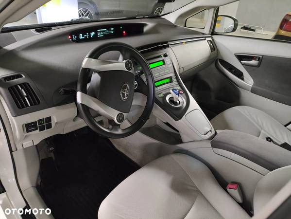 Toyota Prius 1.8 HSD Active - 10