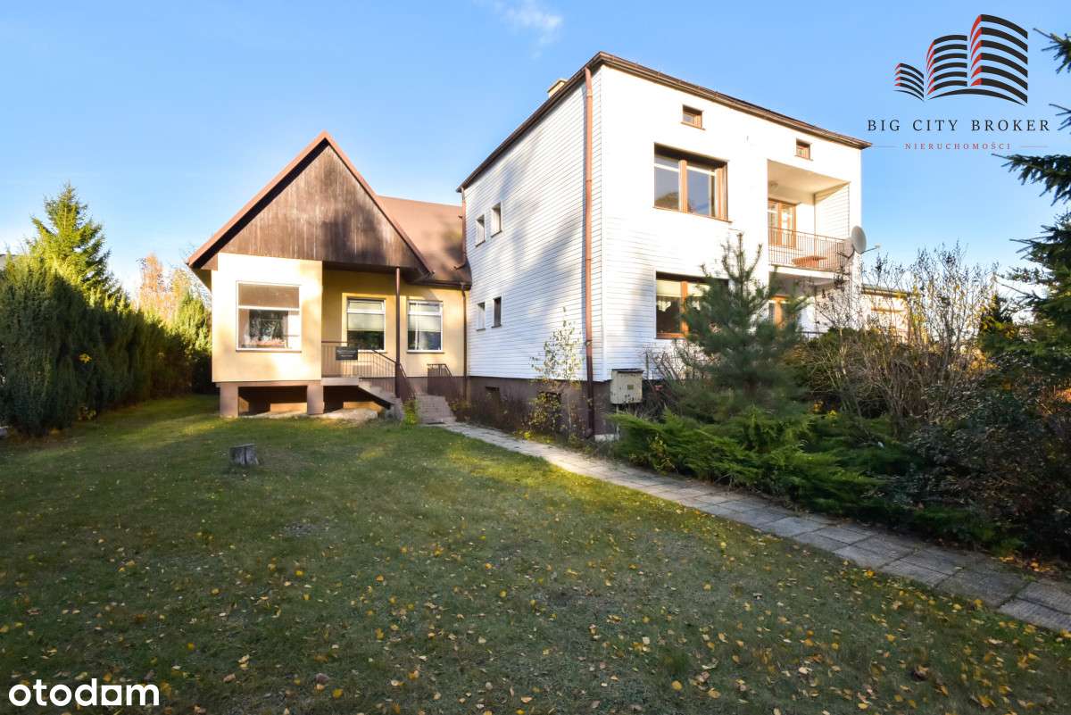 Przestronny dom z potencjałem - Pełny obrazek: 1/20