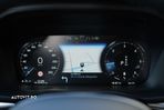 Volvo XC 60 B4 D AWD Geartronic Momentum Pro - 24