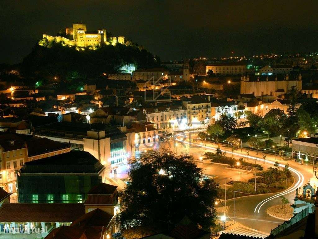 Apartamento T2 Novo no Centro Histórico de Leiria-8