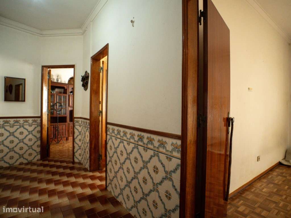 Apartamento T2 1º andar - Rua Jaime Cortesão, Baixa da Banheira-5